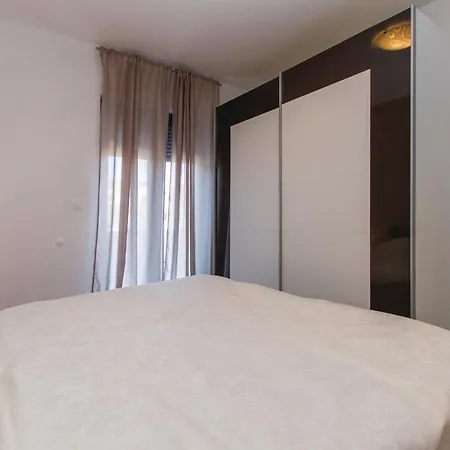 3 Bedroom Lovely In * Rabac