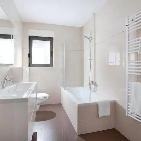3 Bedroom Lovely In Feriehus *