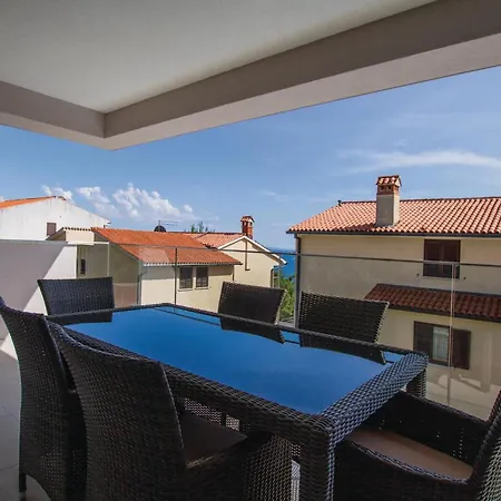Feriehus 3 Bedroom Lovely In Rabac