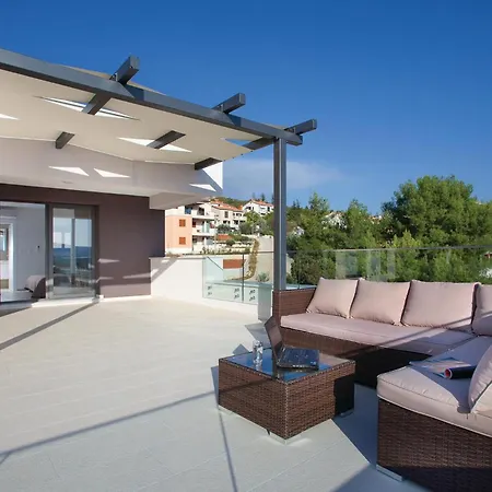 3 Bedroom Lovely In Feriehus